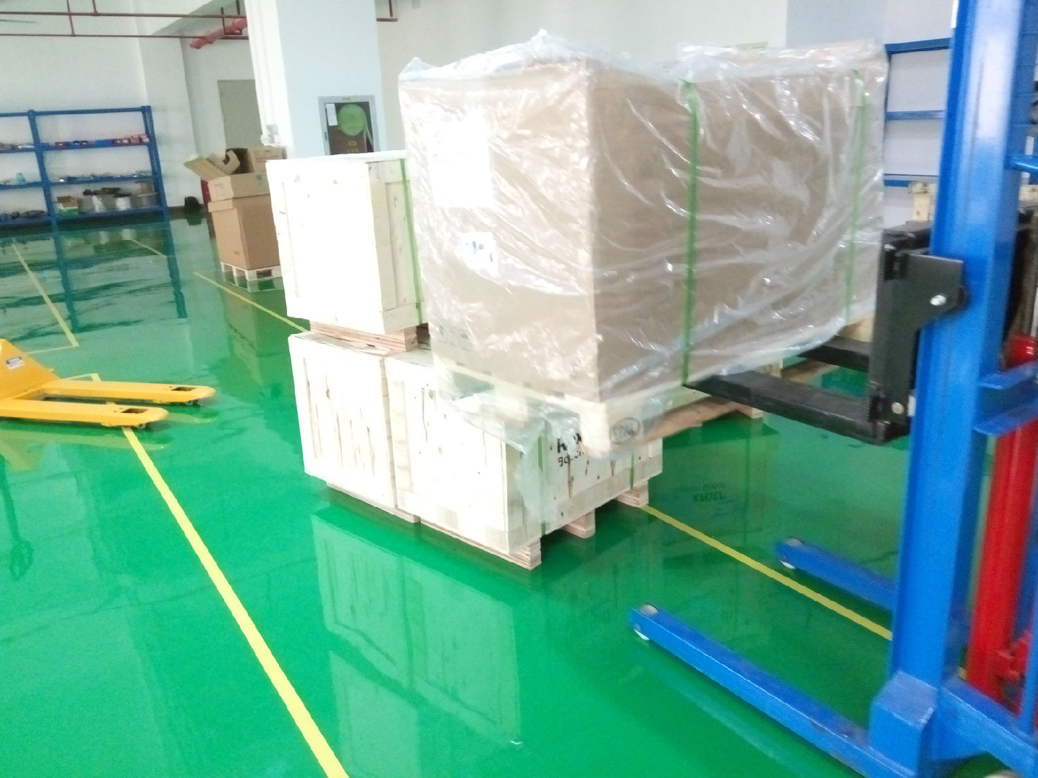 11月客戶訂購的力士樂伺服電機大量到貨！