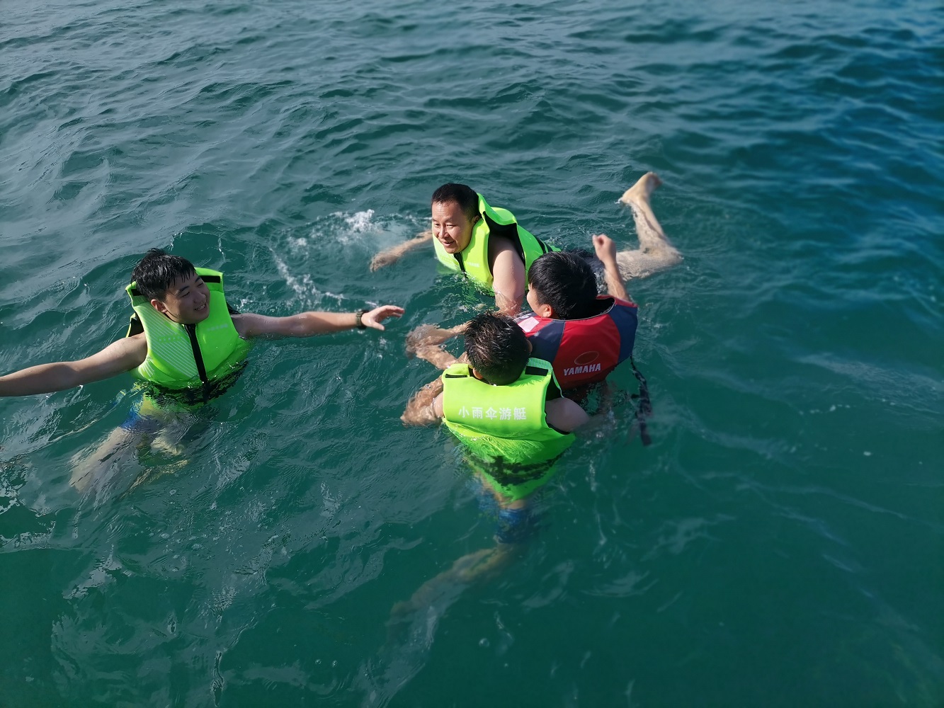 海南三亞【亞龍灣帆船出海，遠(yuǎn)海潛水】